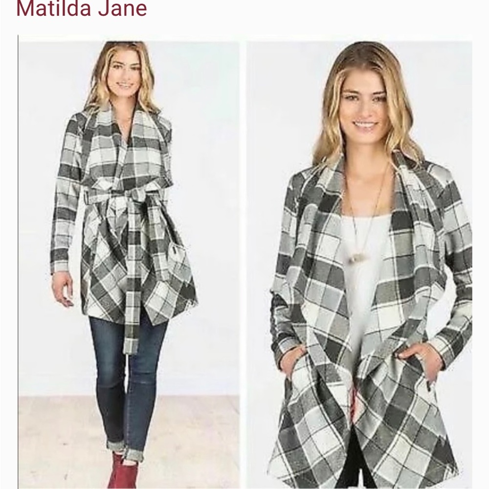 Matilda Jane plaid/check it twice cardigan size XS
